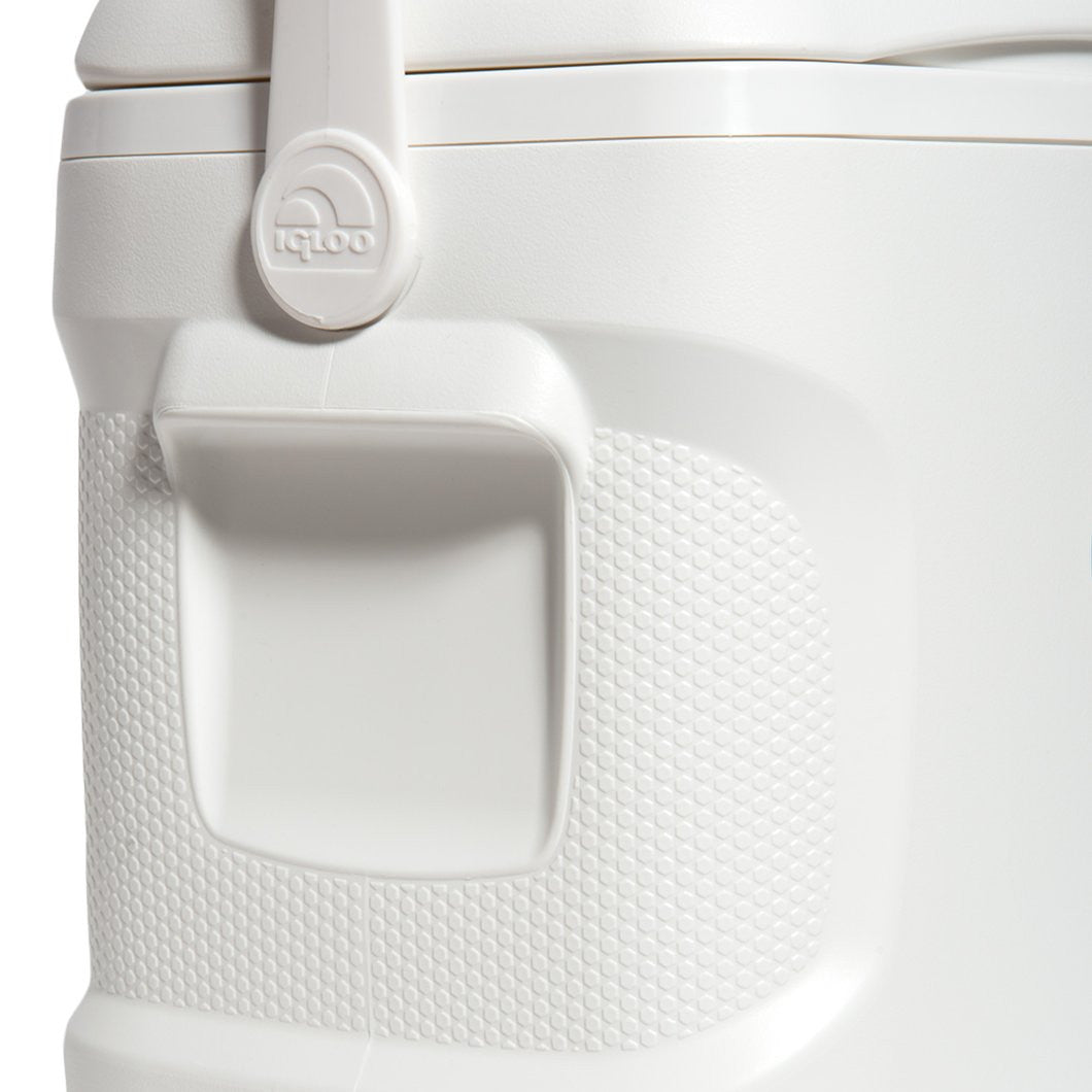  Igloo Marine Ultra 30 Quart Cooler